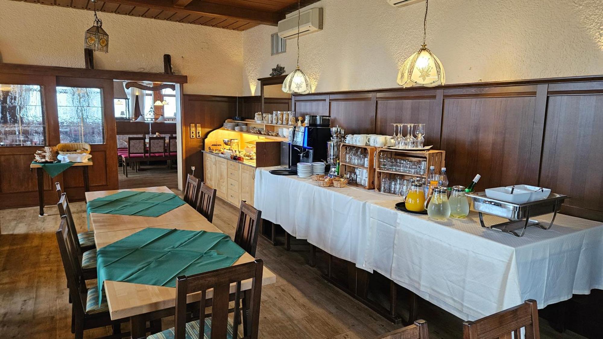 Berg Hotel Weingarten Garni ริมสติง ภายนอก รูปภาพ